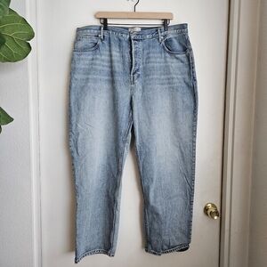 NWT!!! Everlane Classic Light Blue Denim - The 90s Way-High Jean - Size 35 Tall